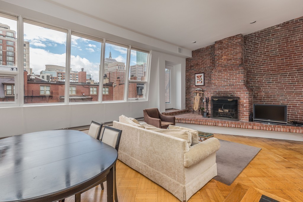 2 Marlborough Street, Unit 5 Boston, MA 02116 - Photo 4 of 26