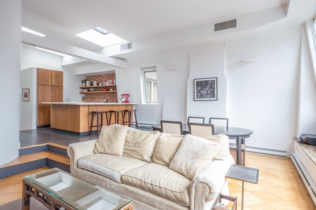 2 Marlborough Street, Unit 5 Boston, MA 02116 - Photo 6 of 26