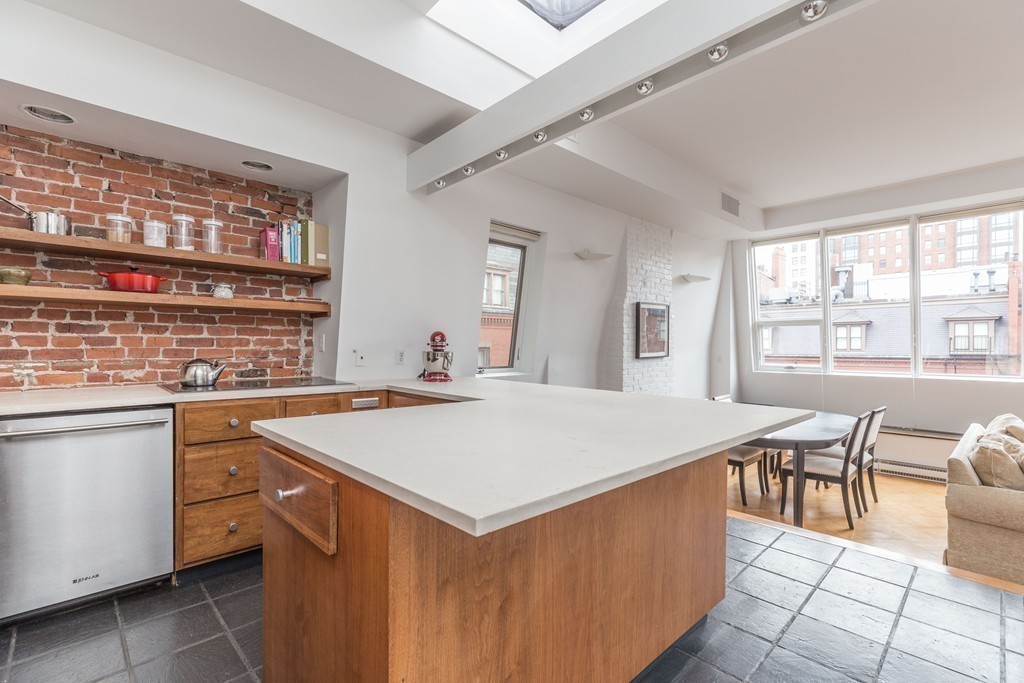 2 Marlborough Street, Unit 5 Boston, MA 02116 - Photo 9 of 26