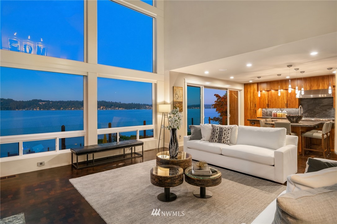 8702 Sand Point Way Northeast Seattle, WA 98115 - Photo 14 of 40