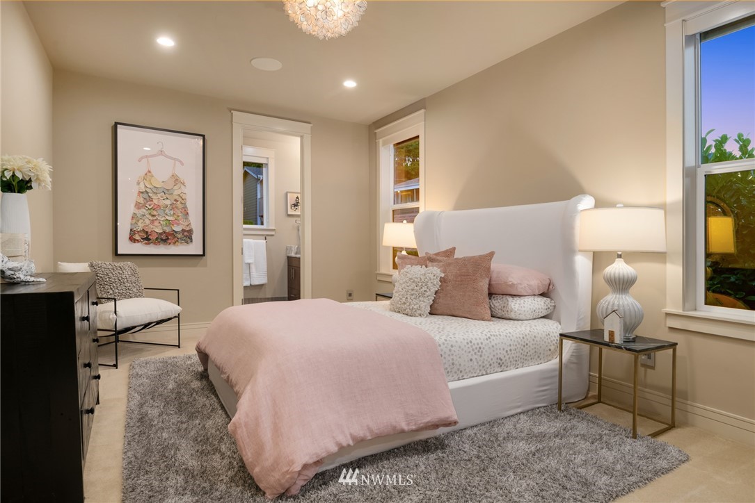 8702 Sand Point Way Northeast Seattle, WA 98115 - Photo 29 of 40