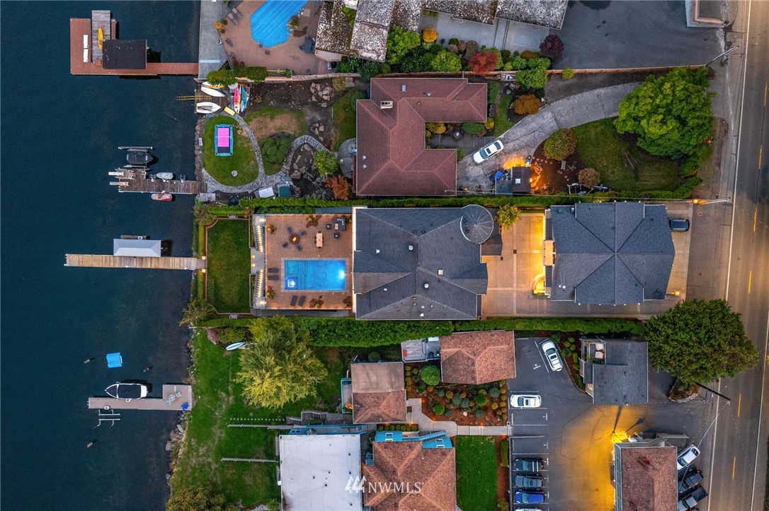 8702 Sand Point Way Northeast Seattle, WA 98115 - Photo 4 of 40