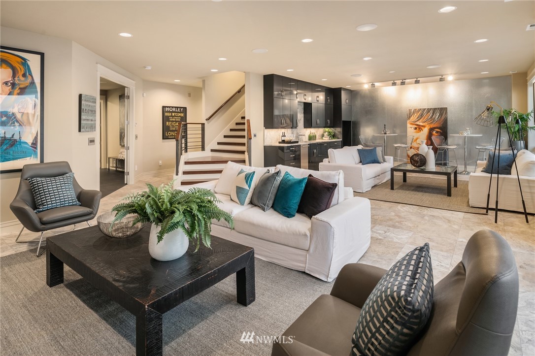 8702 Sand Point Way Northeast Seattle, WA 98115 - Photo 31 of 40