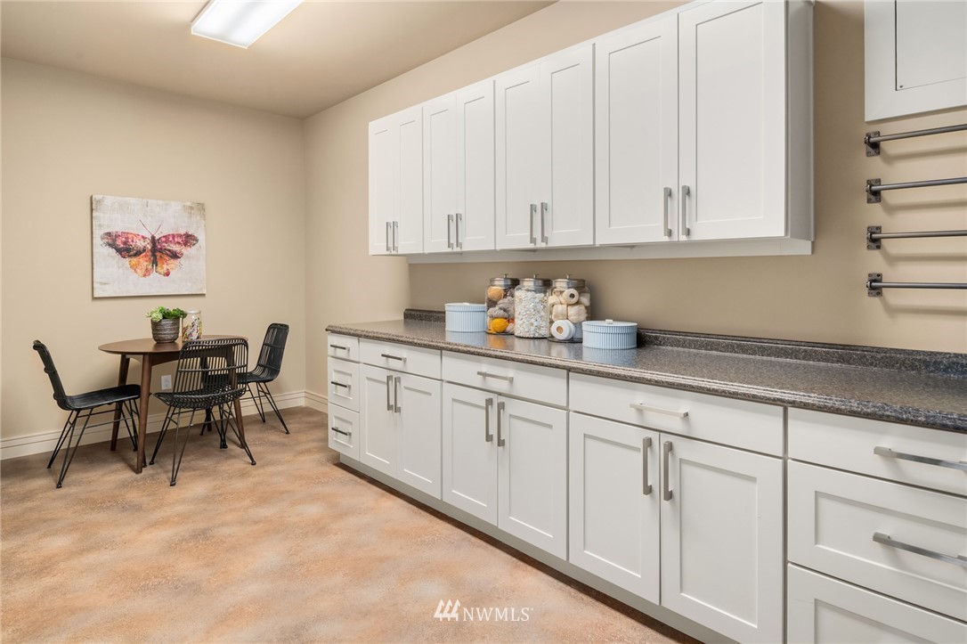 8702 Sand Point Way Northeast Seattle, WA 98115 - Photo 34 of 40