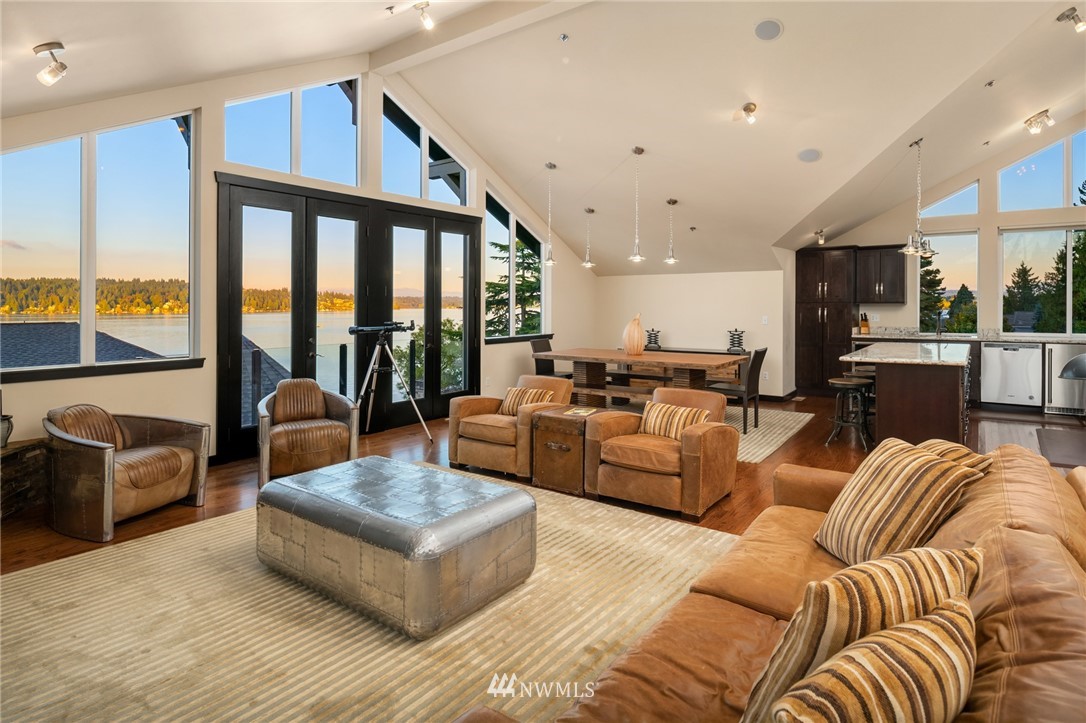 8702 Sand Point Way Northeast Seattle, WA 98115 - Photo 36 of 40