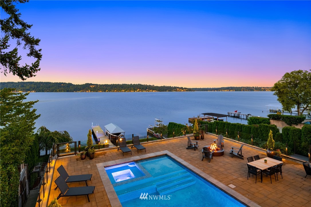 8702 Sand Point Way Northeast Seattle, WA 98115 - Photo 38 of 40