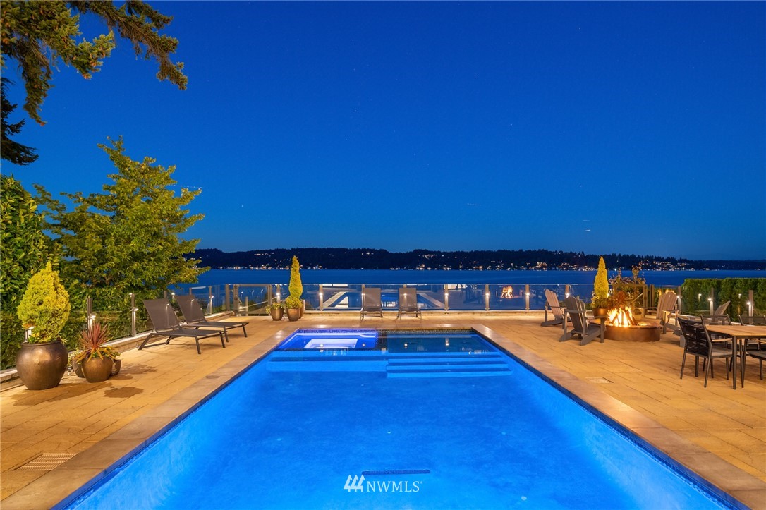 8702 Sand Point Way Northeast Seattle, WA 98115 - Photo 39 of 40