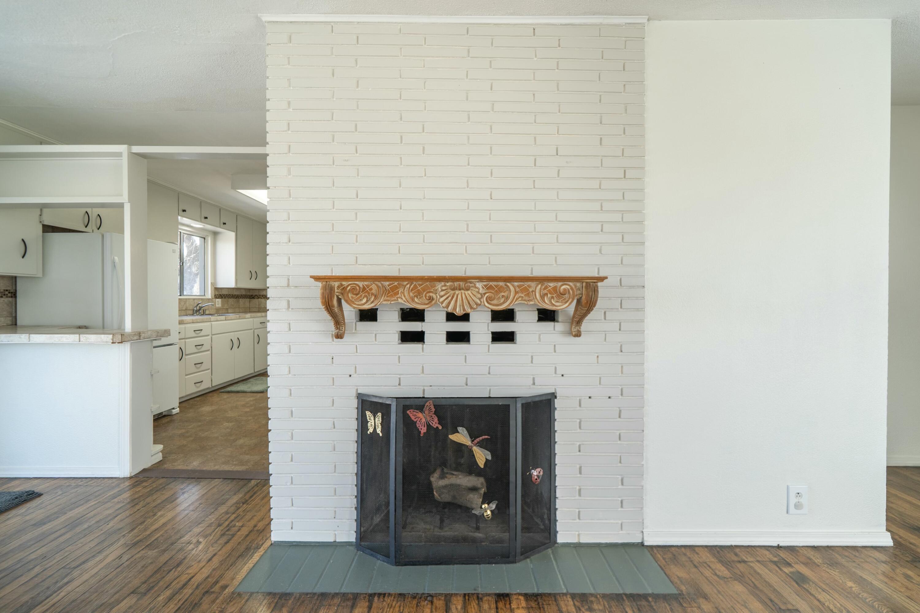 1800 Walbridge Street Red Bluff, CA 96080 - Photo 7 of 24 stove