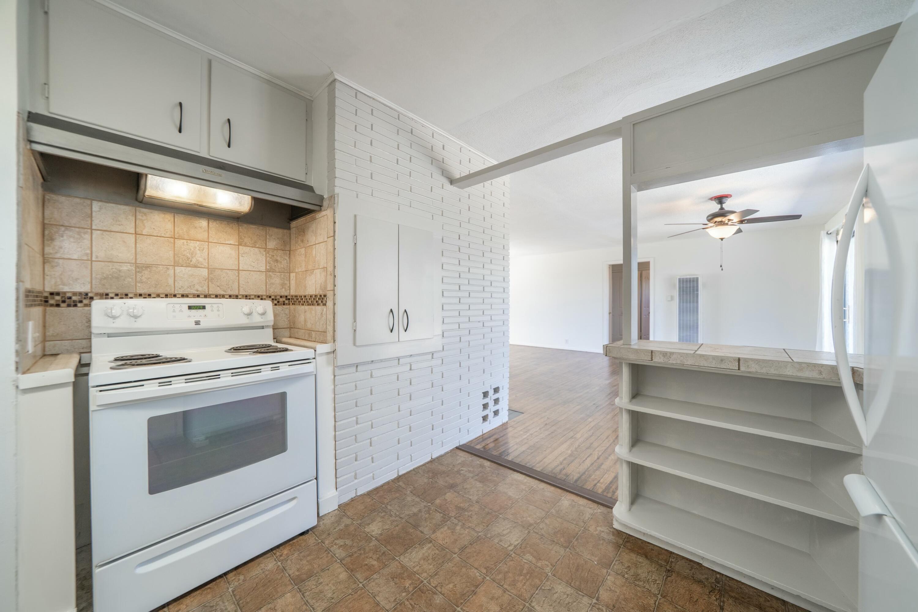 1800 Walbridge Street Red Bluff, CA 96080 - Photo 10 of 24 Kitchen