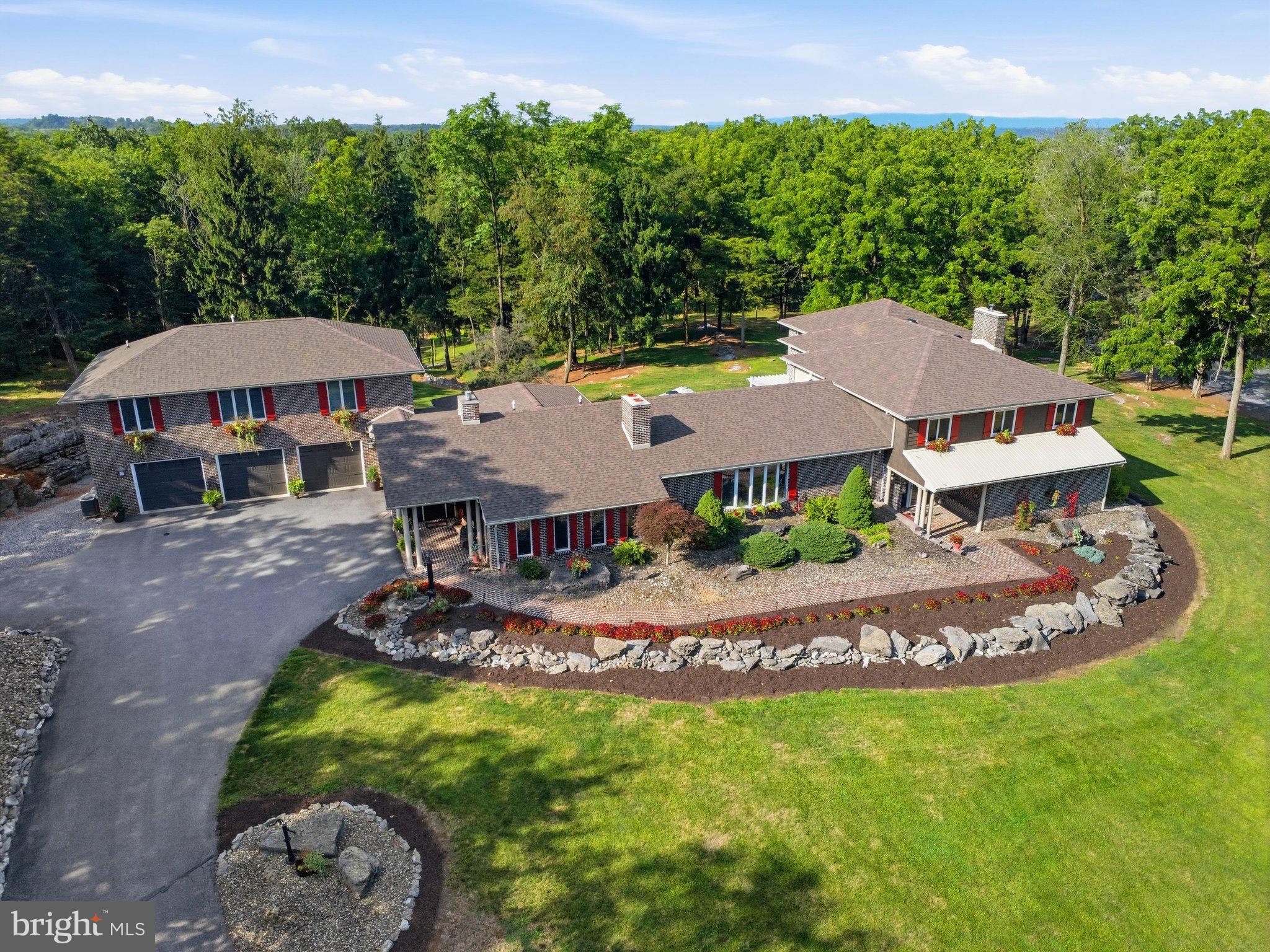 686 Bowman Road Chambersburg, PA 17202 - Photo 5 of 107 Front Exterior