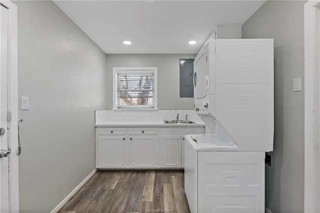 $2,300 | 21086 State Highway South, Hempstead, TX 77445