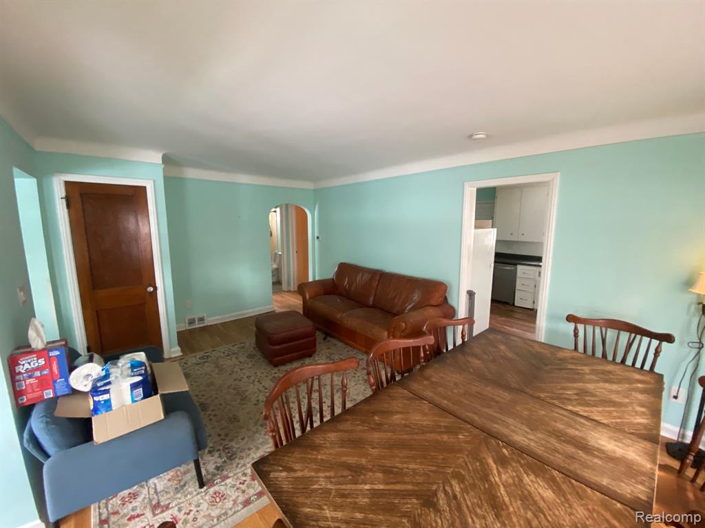 21128 Evergreen Road Southfield, MI 48075 - Photo 4 of 32