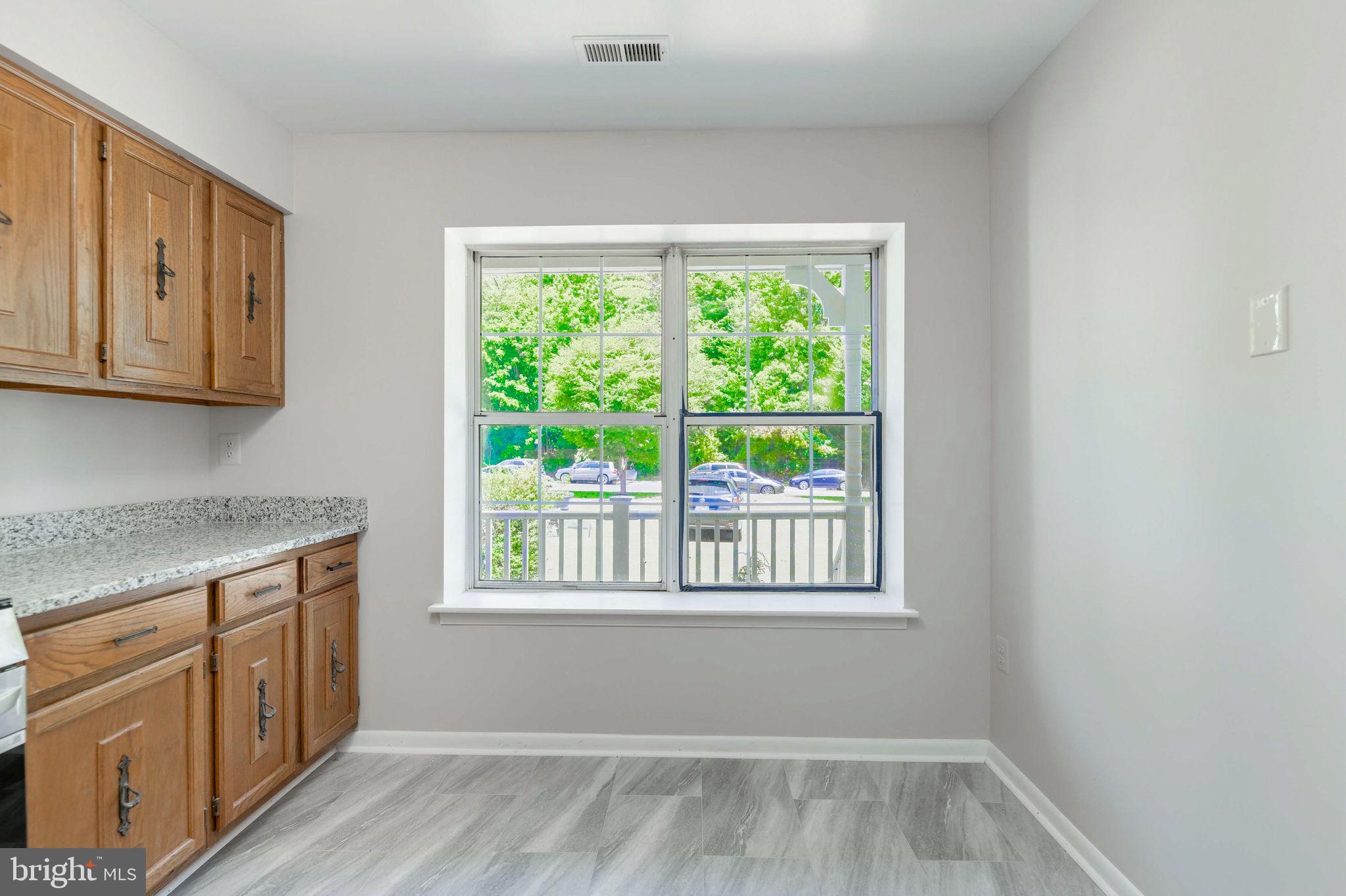 15252 Cloverdale Road Woodbridge, VA 22193 - Photo 9 of 47