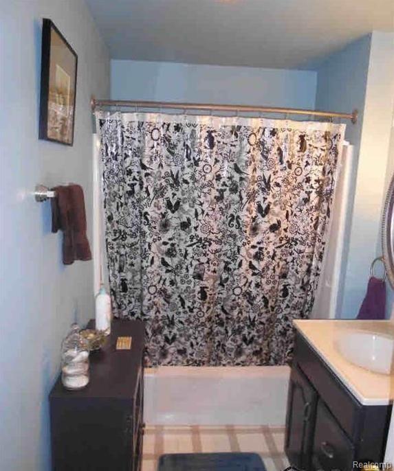 9579 Liedel Road Maybee, MI 48159 - Photo 14 of 34 Bath.jpeg