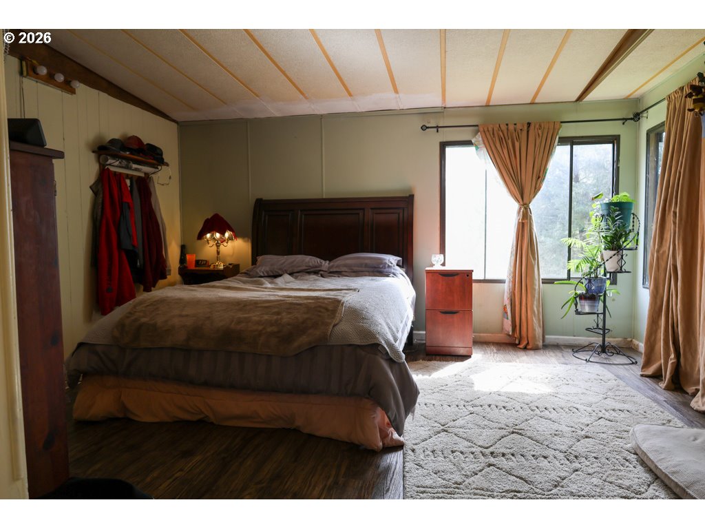 515 Rugh Lane Lakeside, OR 97449 - Photo 13 of 41