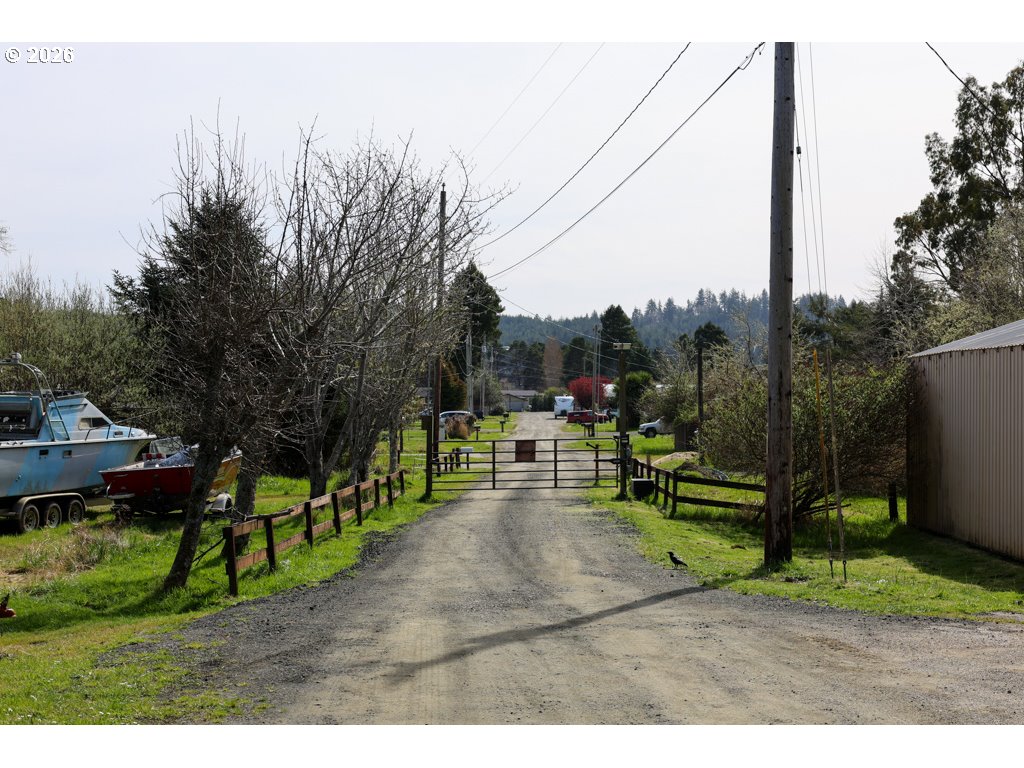 515 Rugh Lane Lakeside, OR 97449 - Photo 24 of 41
