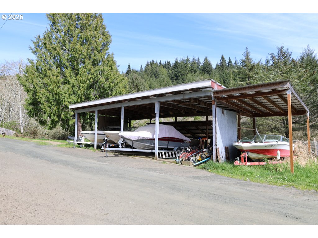 515 Rugh Lane Lakeside, OR 97449 - Photo 33 of 41