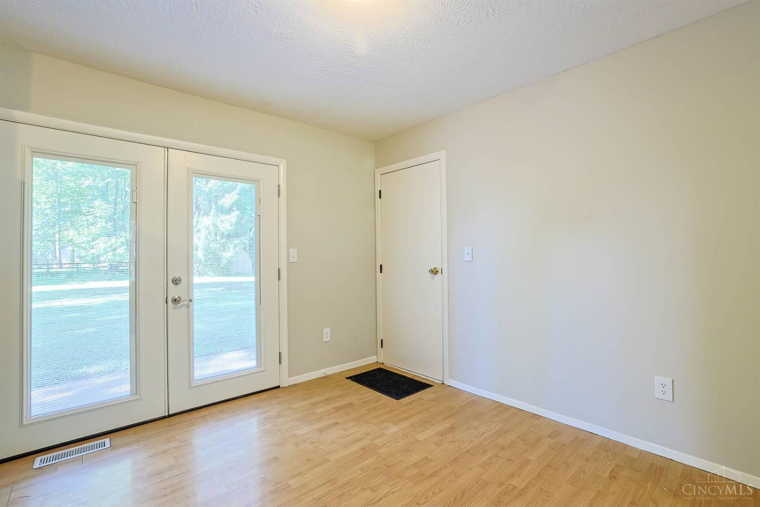 1379 Naegele Road Amelia, OH 45102 - Photo 15 of 39 Gallery Image 15