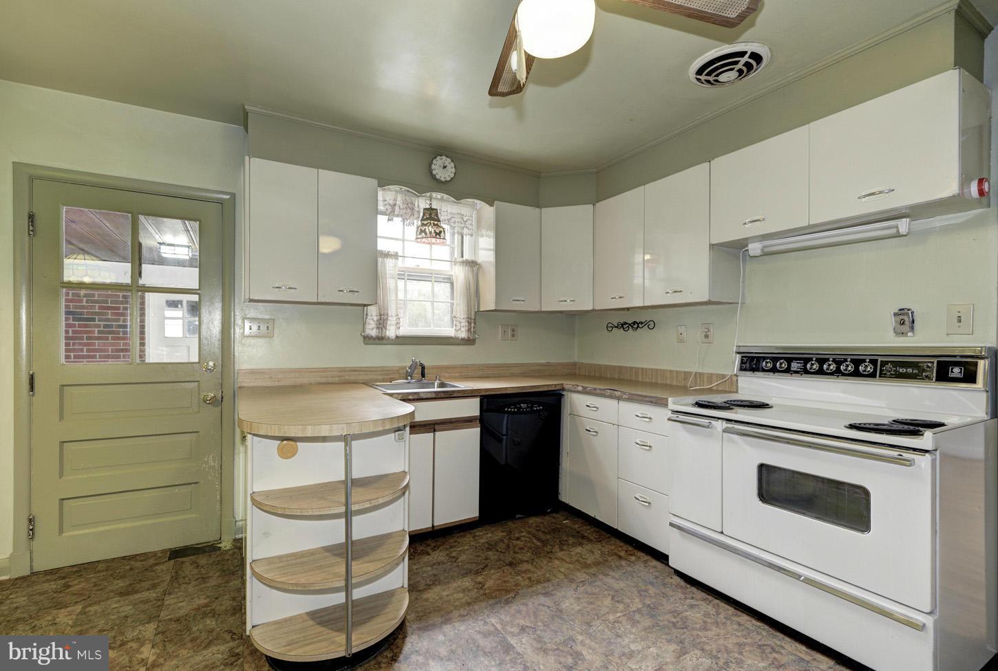 4879 Montgomery Road Ellicott City, MD 21043 - Photo 8 of 25 Kitchen