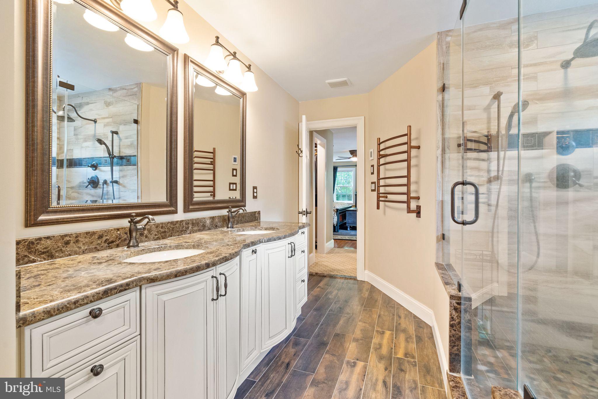 39686 Thomas Mill Road Leesburg, VA 20175 - Photo 15 of 104 Owners' bath