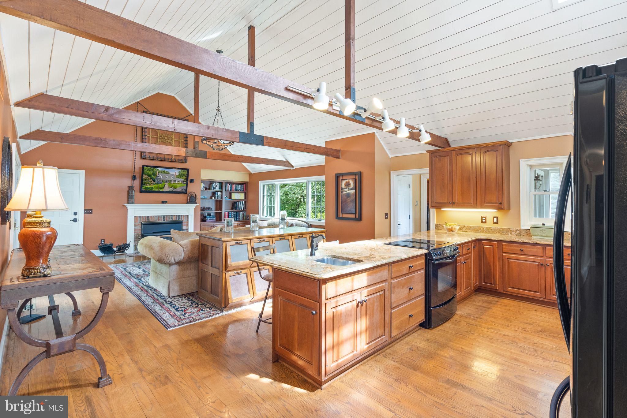 39686 Thomas Mill Road Leesburg, VA 20175 - Photo 30 of 104 Family Room/Kitchen