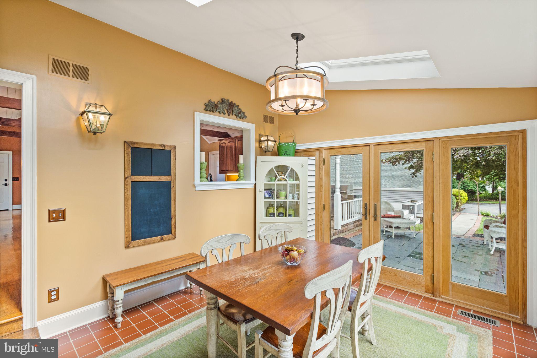 39686 Thomas Mill Road Leesburg, VA 20175 - Photo 44 of 104 Florida/Sun room has side deck access