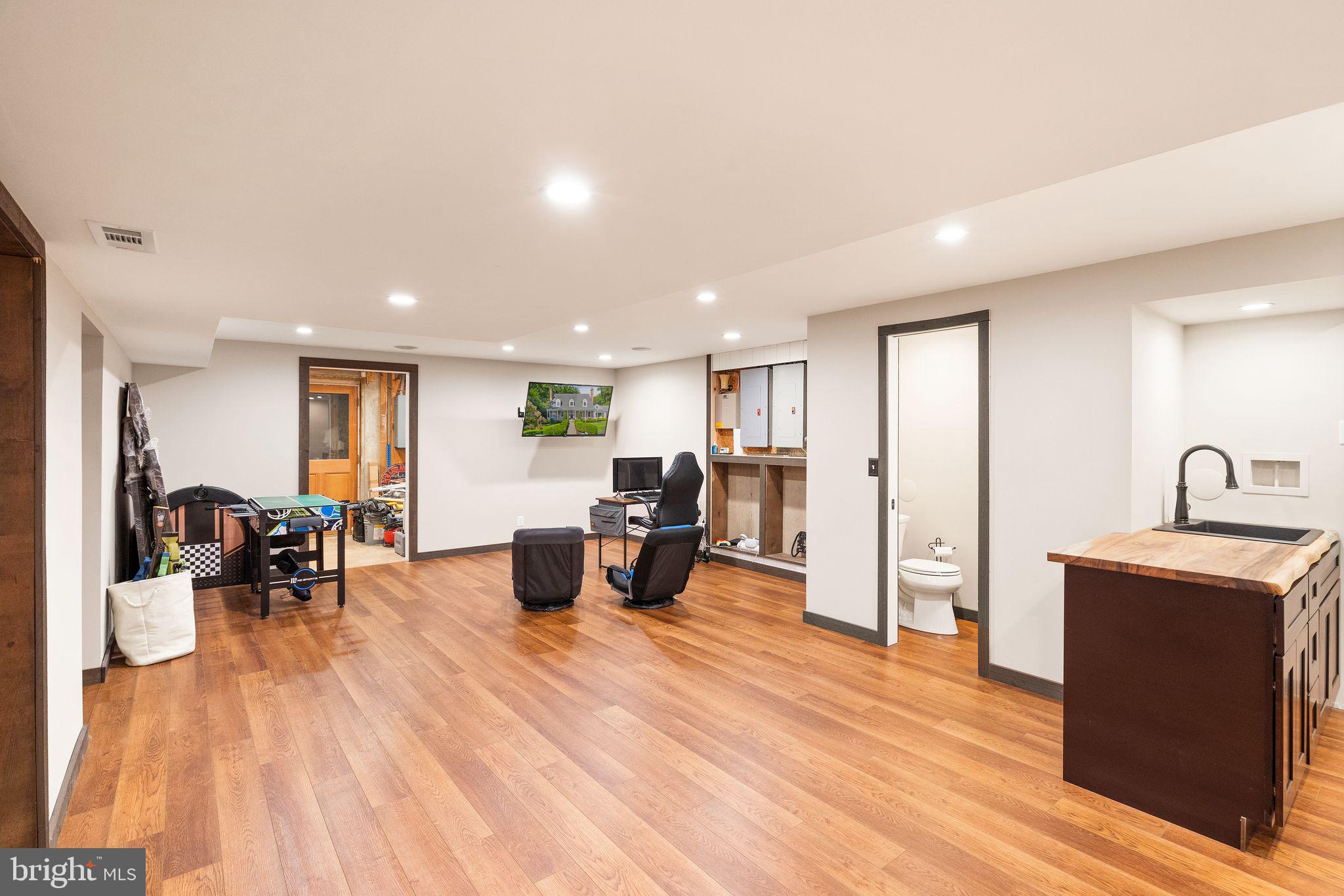 39686 Thomas Mill Road Leesburg, VA 20175 - Photo 75 of 104 Multi-purpose area