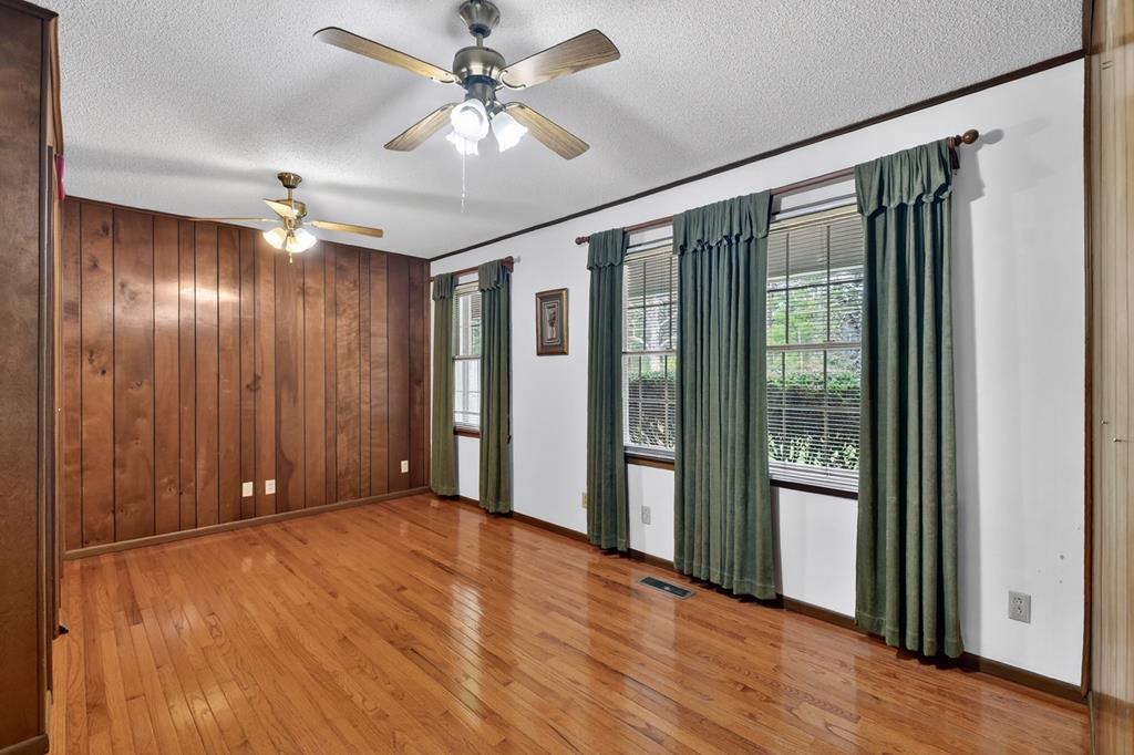 330 Colonial Avenue Copperhill, TN 37317 - Photo 25 of 37 a view of entryway with wooden floor