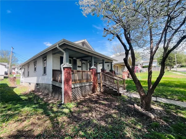 $109,900 | 2223 Doniphan Avenue, St. Joseph, MO 64507