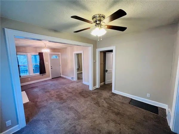 $109,900 | 2223 Doniphan Avenue, St. Joseph, MO 64507