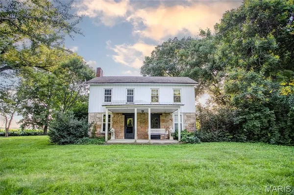 $155,000 | 692 North Eldred-hillview Road, Hillview, IL 62050