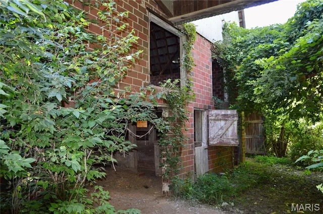 $159,000 | 692 North Eldred-hillview Road, Hillview, IL 62050