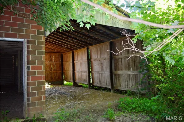 $155,000 | 692 North Eldred-hillview Road, Hillview, IL 62050