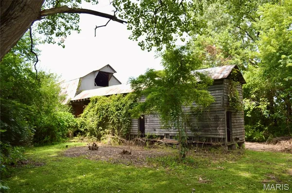 $155,000 | 692 North Eldred-hillview Road, Hillview, IL 62050