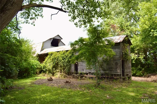 $159,000 | 692 North Eldred-hillview Road, Hillview, IL 62050