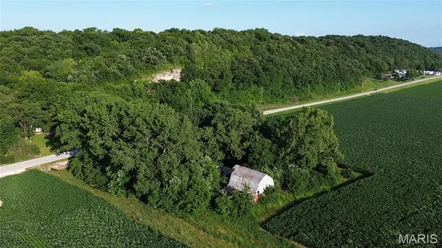 $159,000 | 692 North Eldred-hillview Road, Hillview, IL 62050