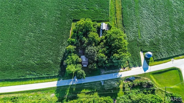 $159,000 | 692 North Eldred-hillview Road, Hillview, IL 62050