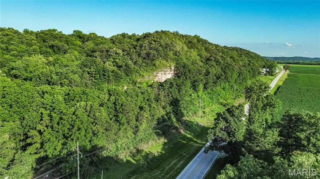 $159,000 | 692 North Eldred-hillview Road, Hillview, IL 62050