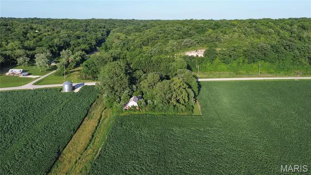 $159,000 | 692 North Eldred-hillview Road, Hillview, IL 62050