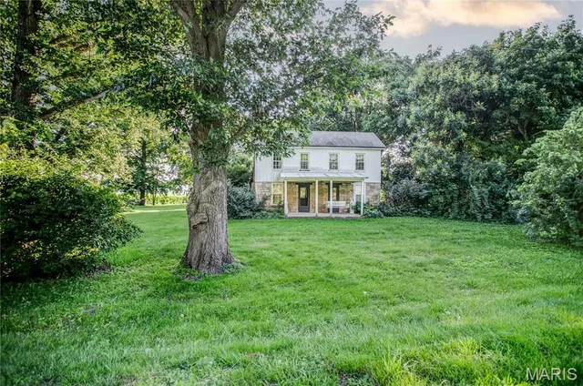 $159,000 | 692 North Eldred-hillview Road, Hillview, IL 62050