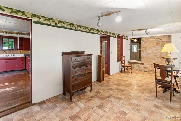 $155,000 | 692 North Eldred-hillview Road, Hillview, IL 62050