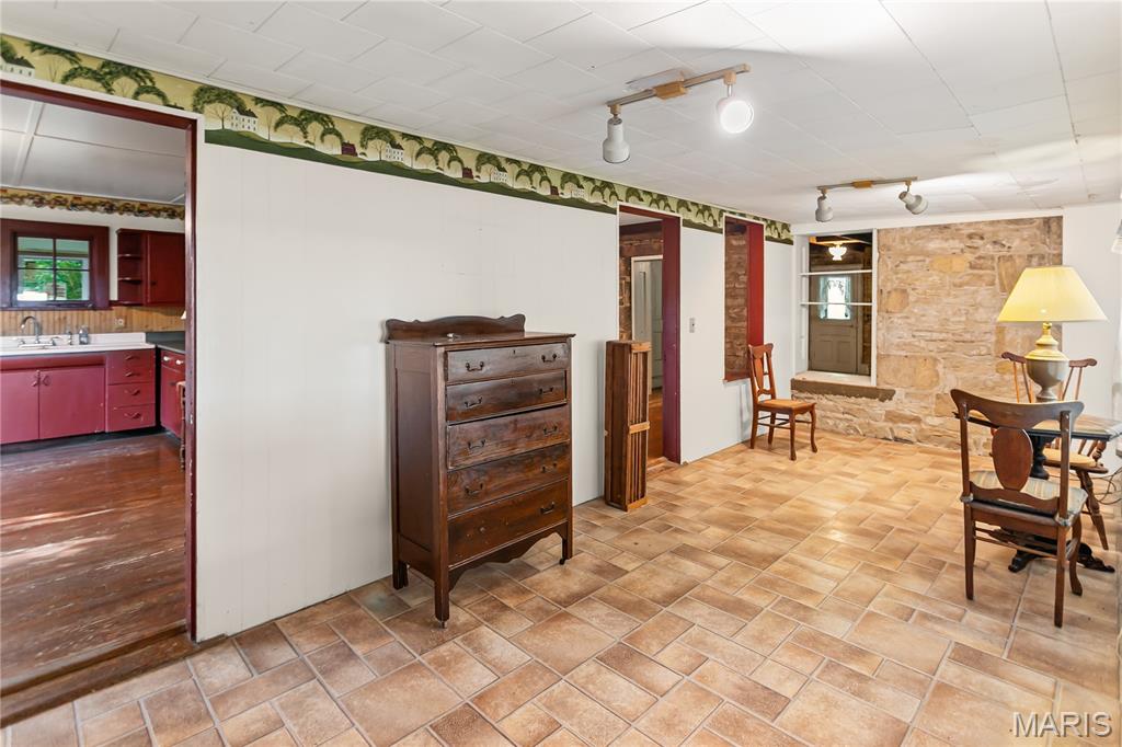 692 North Eldred-hillview Road Hillview, IL 62050 - Photo 8 of 64