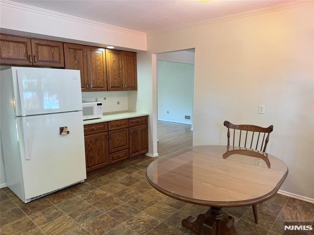 76 Cider Mill Road Hawthorne, NJ 07506 - Photo 6 of 27