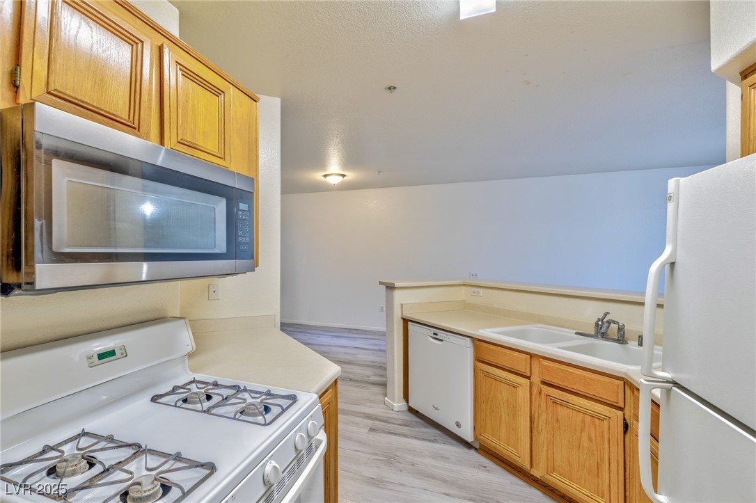7111 South Durango Drive, Unit 107 Las Vegas, NV 89113 - Photo 10 of 15