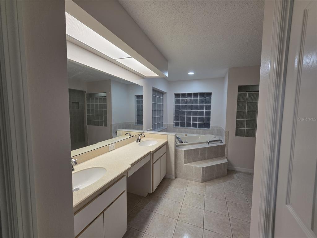 36014 Lake Unity Nursery Road Fruitland Park, FL 34731 - Photo 18 of 32