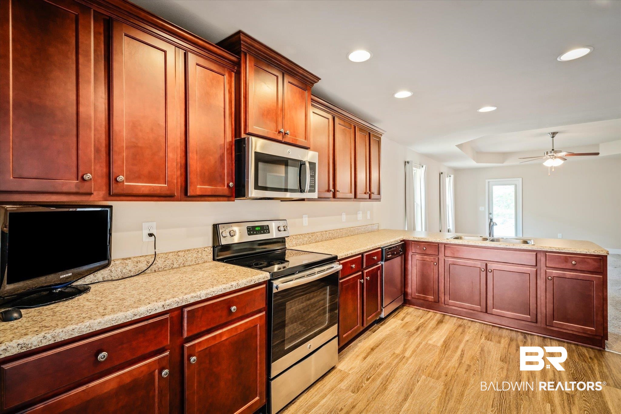 8860 Allay Lane Foley, AL 36535 - Photo 4 of 32