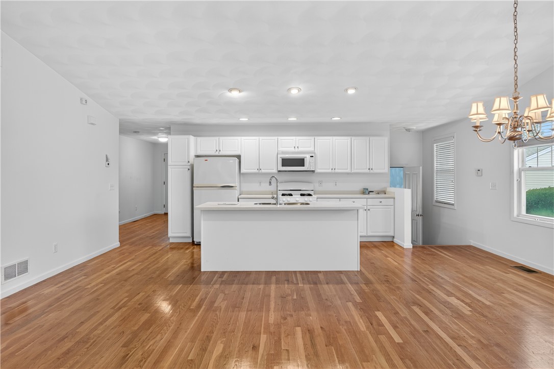 6 Quail Ridge Road North Providence, RI 02904 - Photo 3 of 17 Gallery Image 3