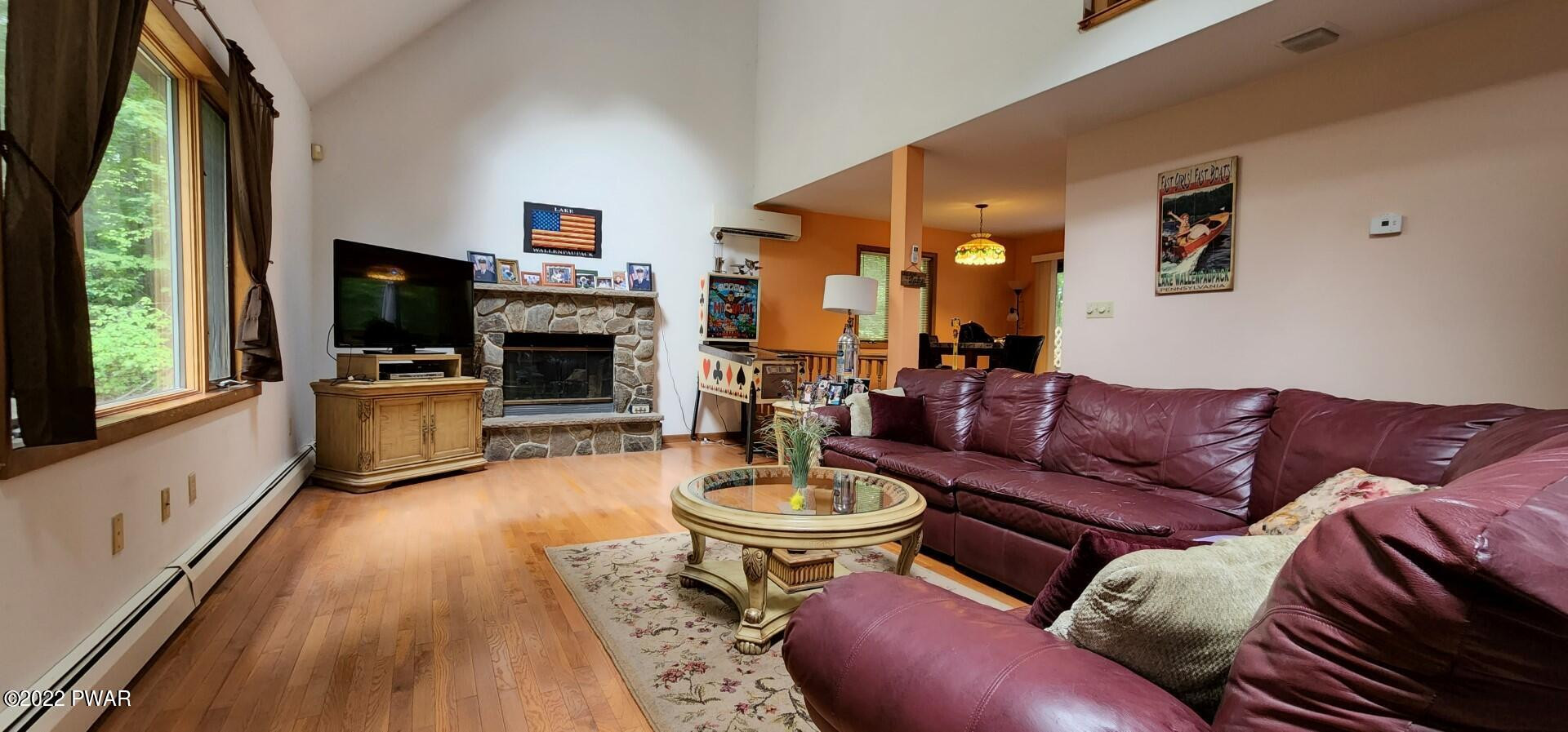 138 Meadowbrook Road Tafton, PA 18464 - Photo 4 of 28 4.5 living room (Large)