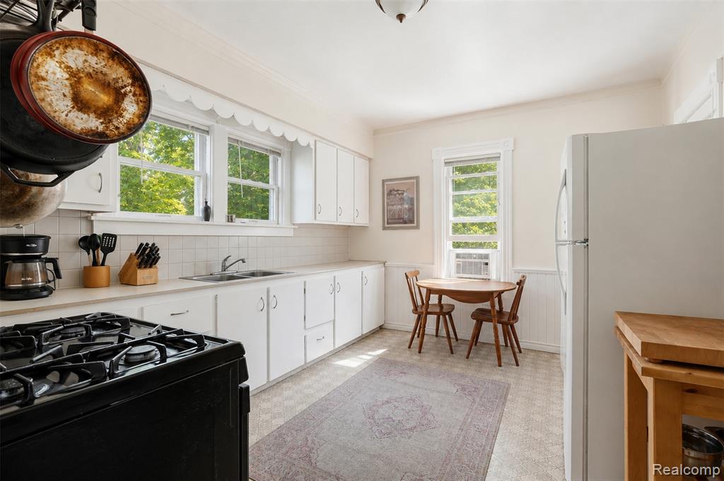 612 Spring Street Ann Arbor, MI 48103 - Photo 8 of 26