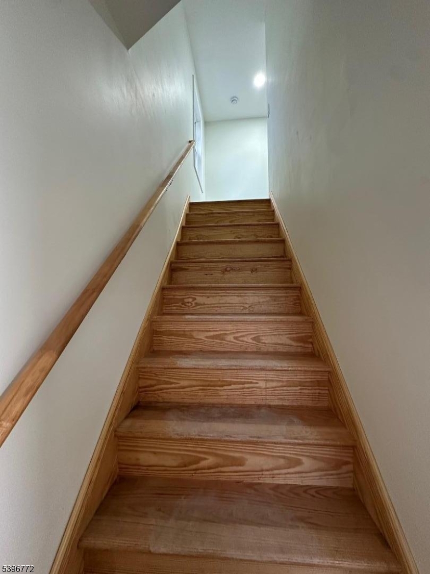 112 Fairview Avenue, Unit 2 Middlesex, NJ 08846 - Photo 18 of 29 a view of entryway